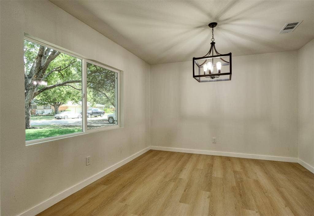 729 Oakwood Avenue, Hurst, TX 76053 729 Oakwood Avenue, Hurst, TX 76053