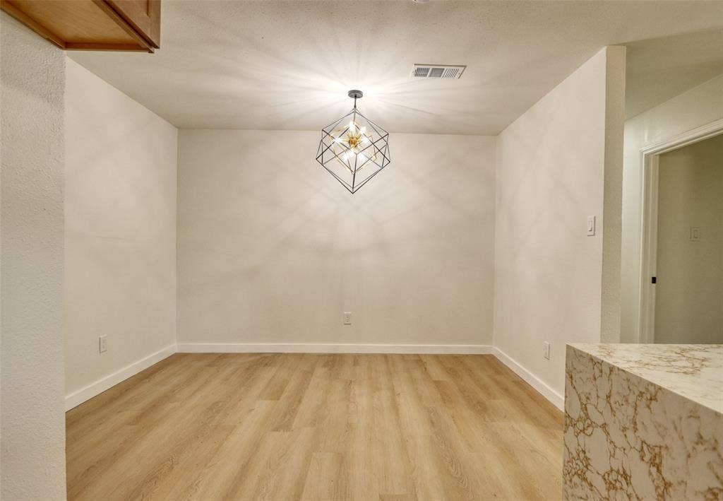 729 Oakwood Avenue, Hurst, TX 76053 729 Oakwood Avenue, Hurst, TX 76053