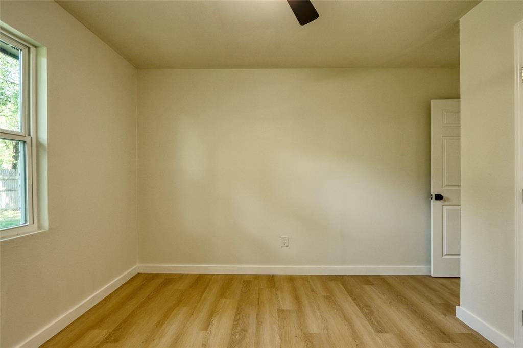 729 Oakwood Avenue, Hurst, TX 76053 729 Oakwood Avenue, Hurst, TX 76053