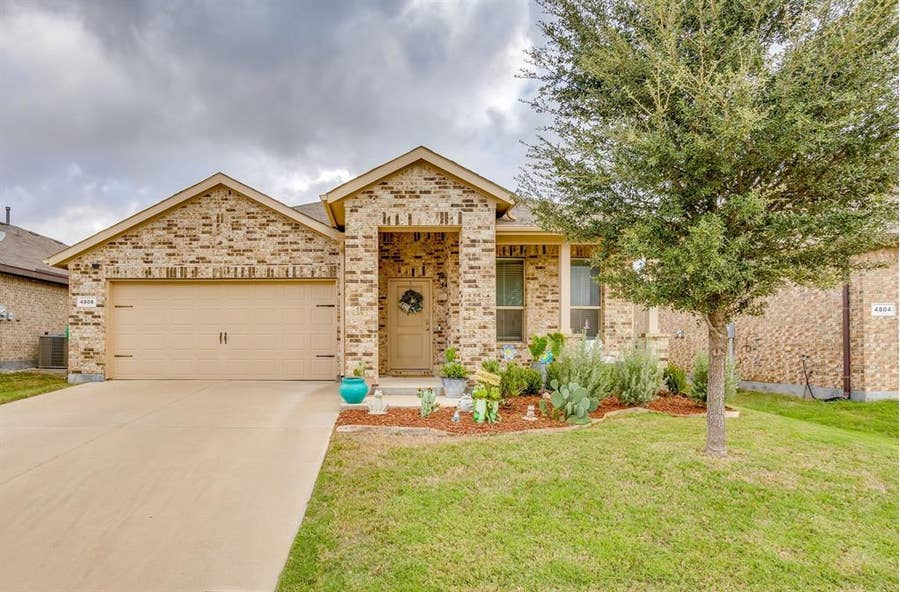 Property photo for 4808 Feltleaf Avenue, Fort Worth, TX