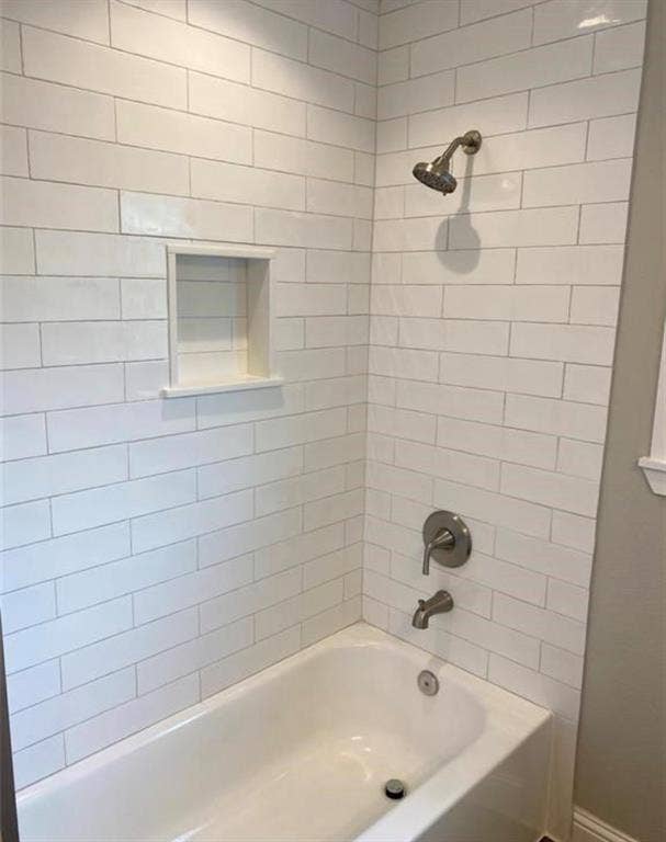 4906 W Mockingbird Lane, Dallas, TX 75209 Hall bathroom