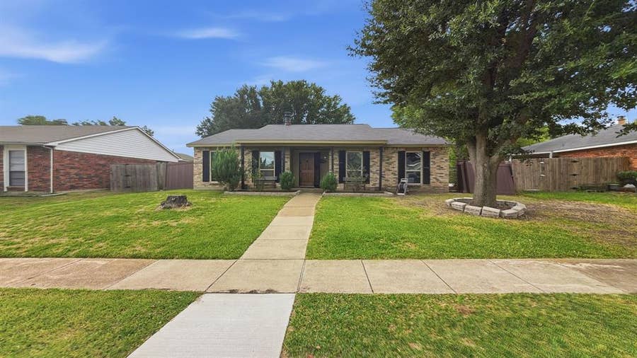 Property photo for 2021 Clark Trail, Grand Prairie, TX