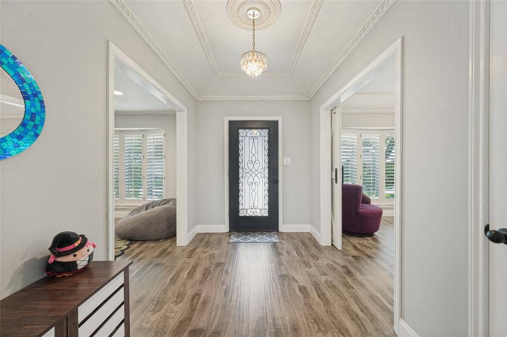 2002 Elmhurst Drive, Arlington, TX 76012