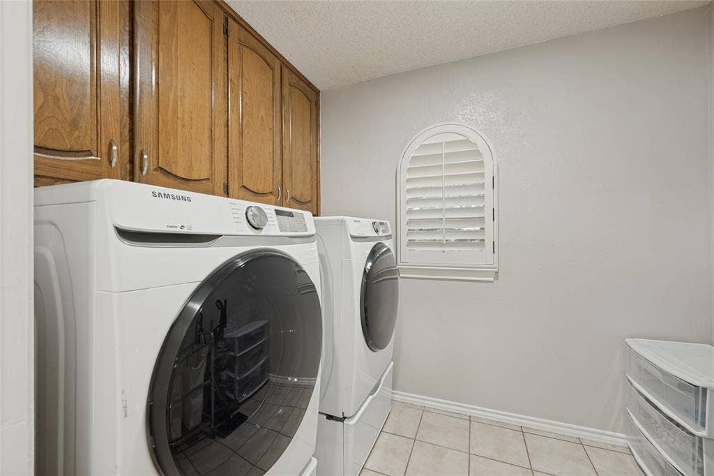 2002 Elmhurst Drive, Arlington, TX 76012