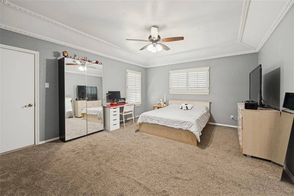 2002 Elmhurst Drive, Arlington, TX 76012