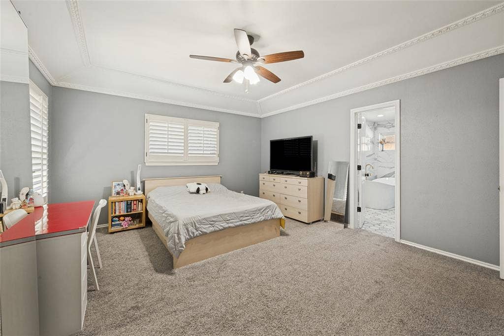 2002 Elmhurst Drive, Arlington, TX 76012