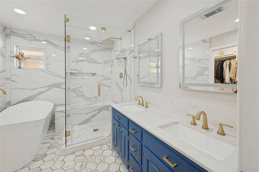 2002 Elmhurst Drive, Arlington, TX 76012