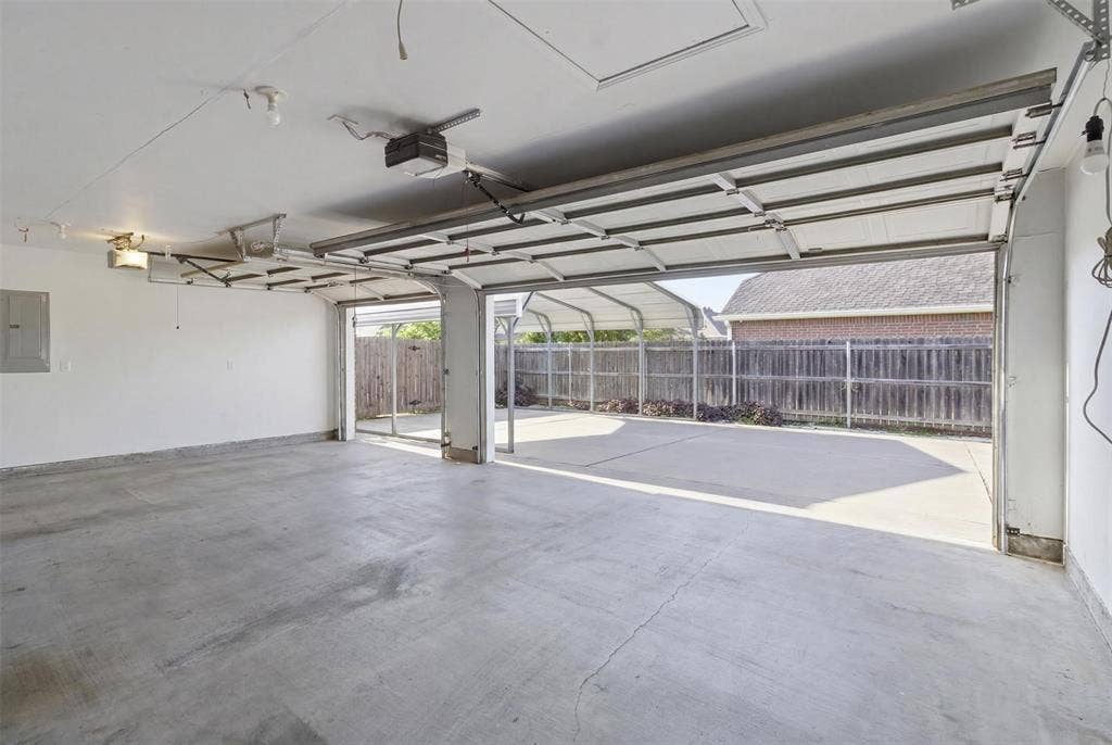 2707 Rocky Creek Drive, Mansfield, TX 76063