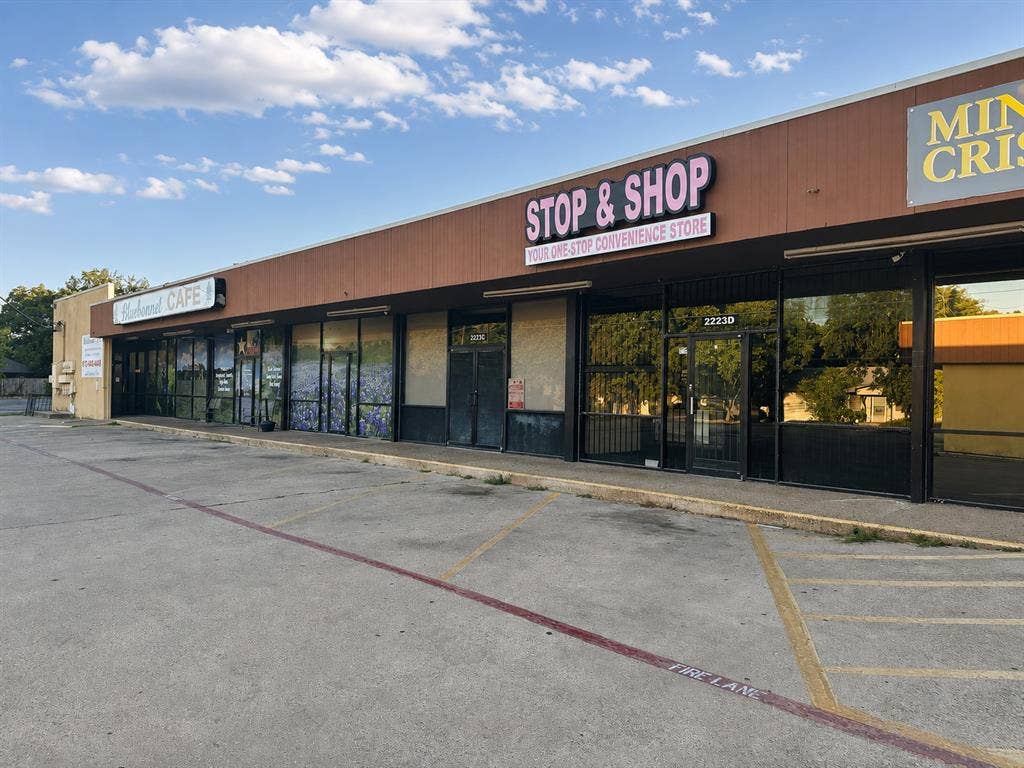 2225 Haltom Rd, Haltom City, TX 76117 2225 Haltom Rd, Haltom City, TX 76117