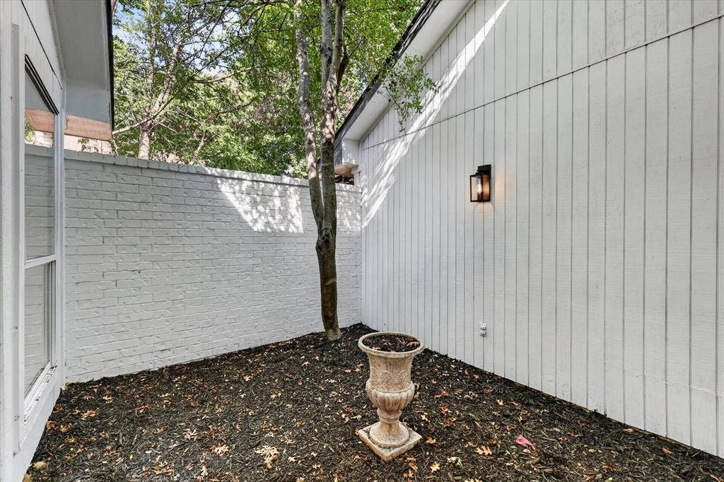 18902 Whitewater Lane, Dallas, TX 75287 18902 Whitewater Lane, Dallas, TX 75287