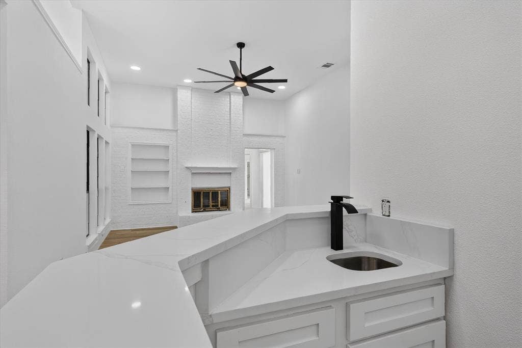 18902 Whitewater Lane, Dallas, TX 75287 18902 Whitewater Lane, Dallas, TX 75287