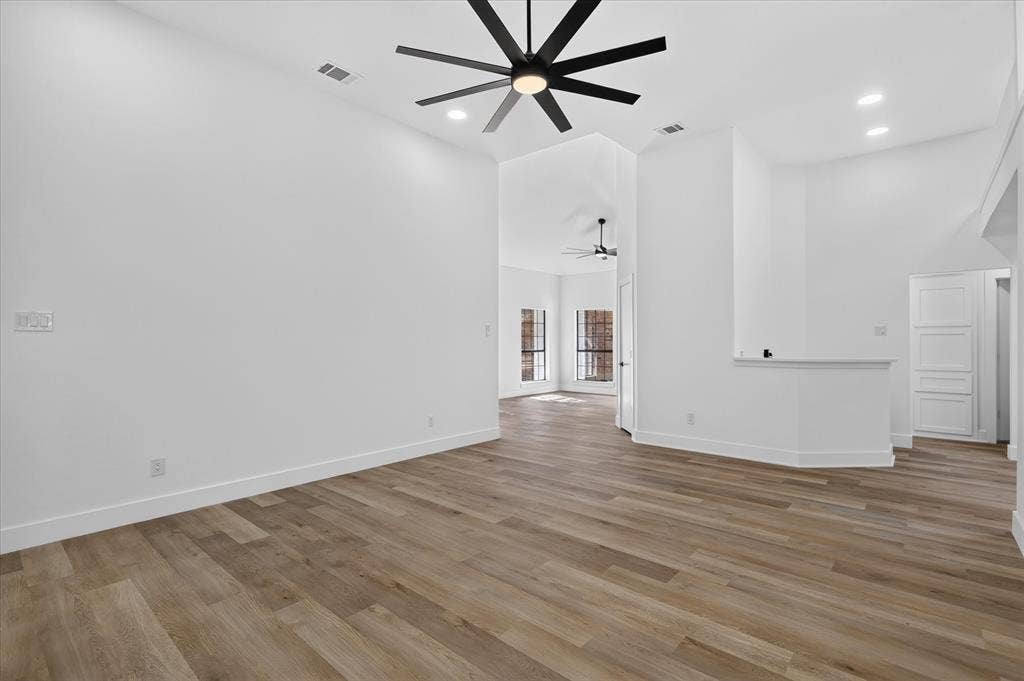 18902 Whitewater Lane, Dallas, TX 75287 18902 Whitewater Lane, Dallas, TX 75287