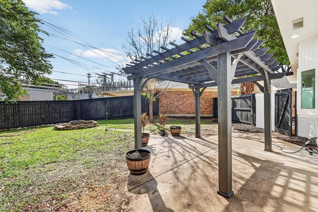 18902 Whitewater Lane, Dallas, TX 75287 18902 Whitewater Lane, Dallas, TX 75287