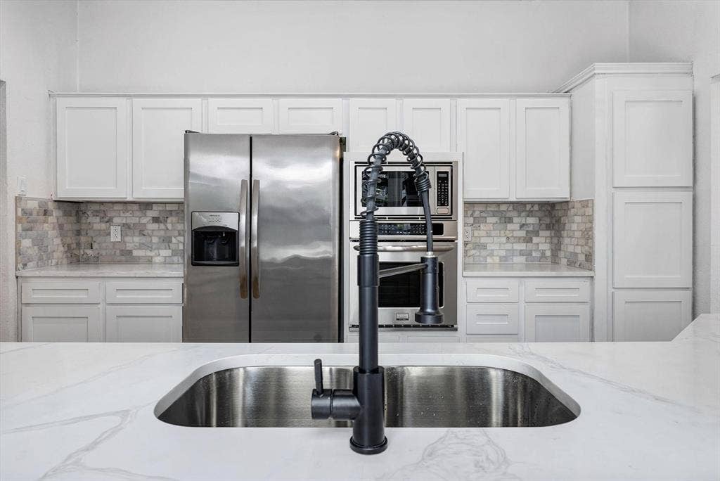 18902 Whitewater Lane, Dallas, TX 75287 18902 Whitewater Lane, Dallas, TX 75287