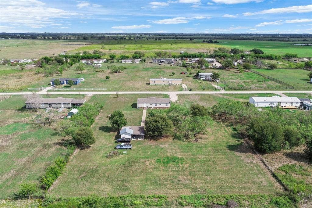 6210 Armadillo Drive, Kemp, TX 75143 6210 Armadillo Drive, Kemp, TX 75143