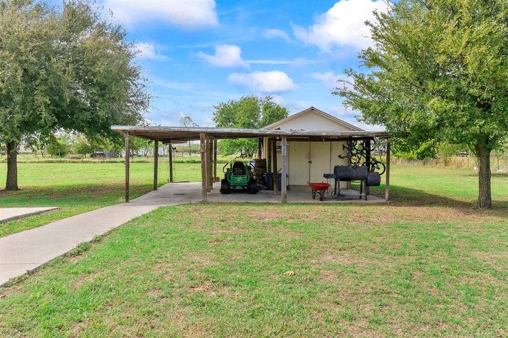 6210 Armadillo Drive, Kemp, TX 75143 6210 Armadillo Drive, Kemp, TX 75143