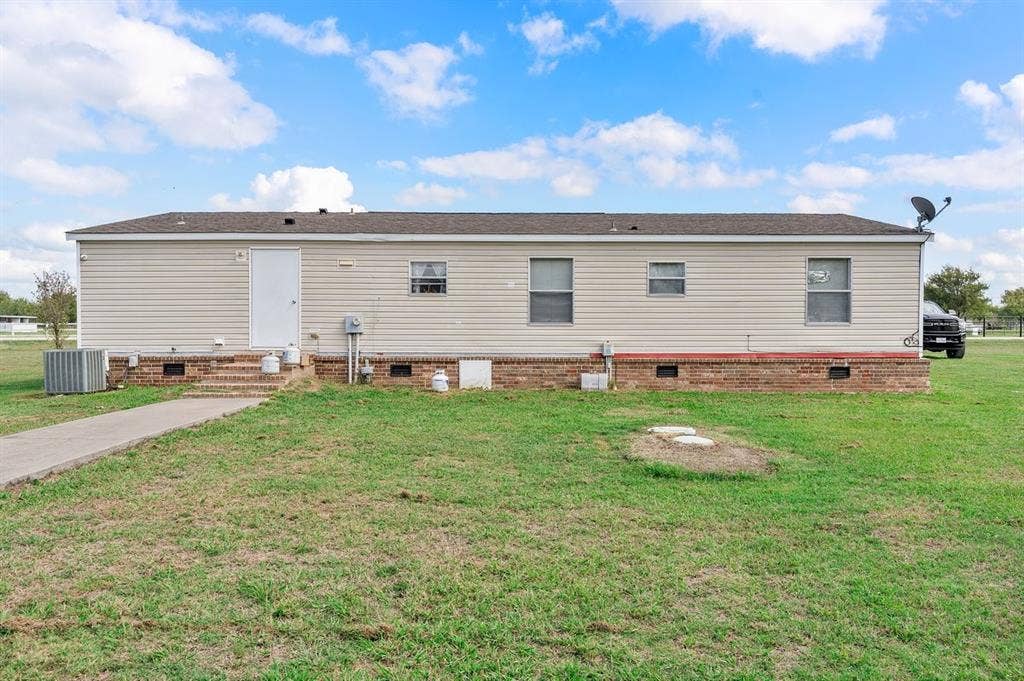 6210 Armadillo Drive, Kemp, TX 75143 6210 Armadillo Drive, Kemp, TX 75143