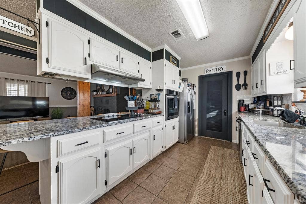 104 Melissa Street, Bruceville Eddy, TX 76524 104 Melissa Street, Bruceville Eddy, TX 76524