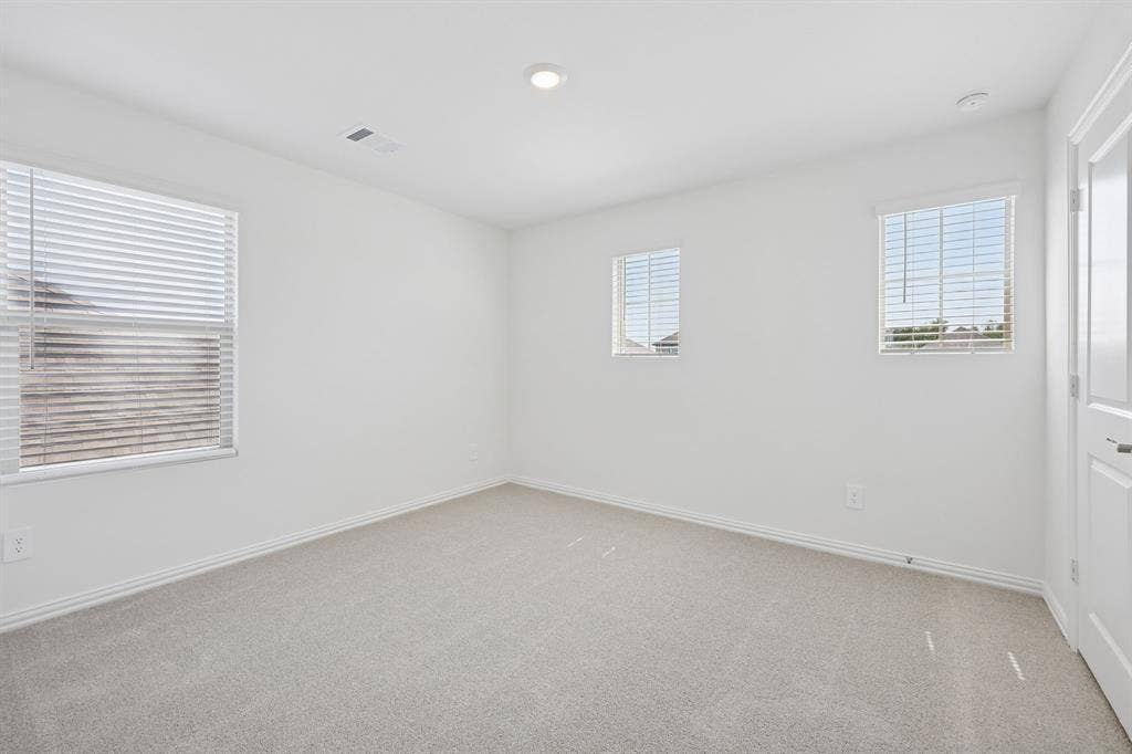 6004 Timberhurst Drive, Princeton, TX 75071 Photo is not of the actual home, but is an inspirational photo of builder’s model home and may depict options, furnishings, and/or decorator features that are not included.
