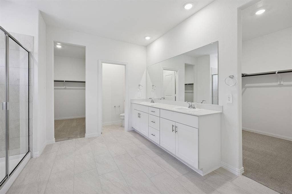 6004 Timberhurst Drive, Princeton, TX 75071 Photo is not of the actual home, but is an inspirational photo of builder’s model home and may depict options, furnishings, and/or decorator features that are not included.