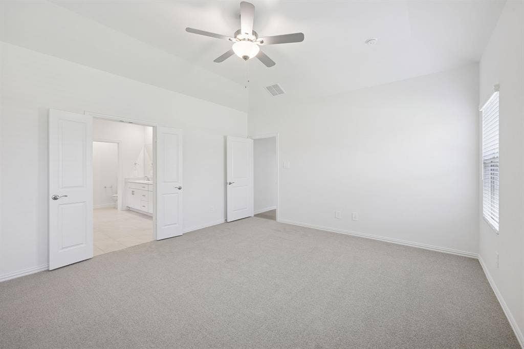 6004 Timberhurst Drive, Princeton, TX 75071 Photo is not of the actual home, but is an inspirational photo of builder’s model home and may depict options, furnishings, and/or decorator features that are not included.