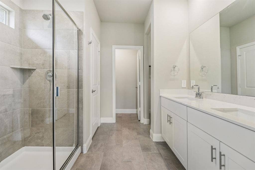 6002 Timberhurst Drive, Princeton, TX 75071 Photo is not of the actual home, but is an inspirational photo of builder’s model home and may depict options, furnishings, and/or decorator features that are not included.
