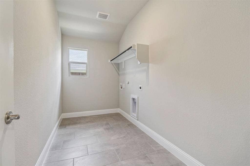6002 Timberhurst Drive, Princeton, TX 75071 Photo is not of the actual home, but is an inspirational photo of builder’s model home and may depict options, furnishings, and/or decorator features that are not included.