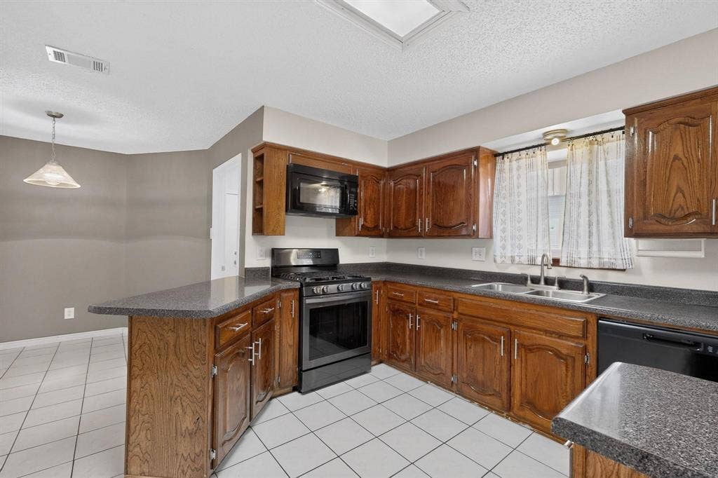 2009 Glencrest Lane, Garland, TX 75040 2009 Glencrest Lane, Garland, TX 75040