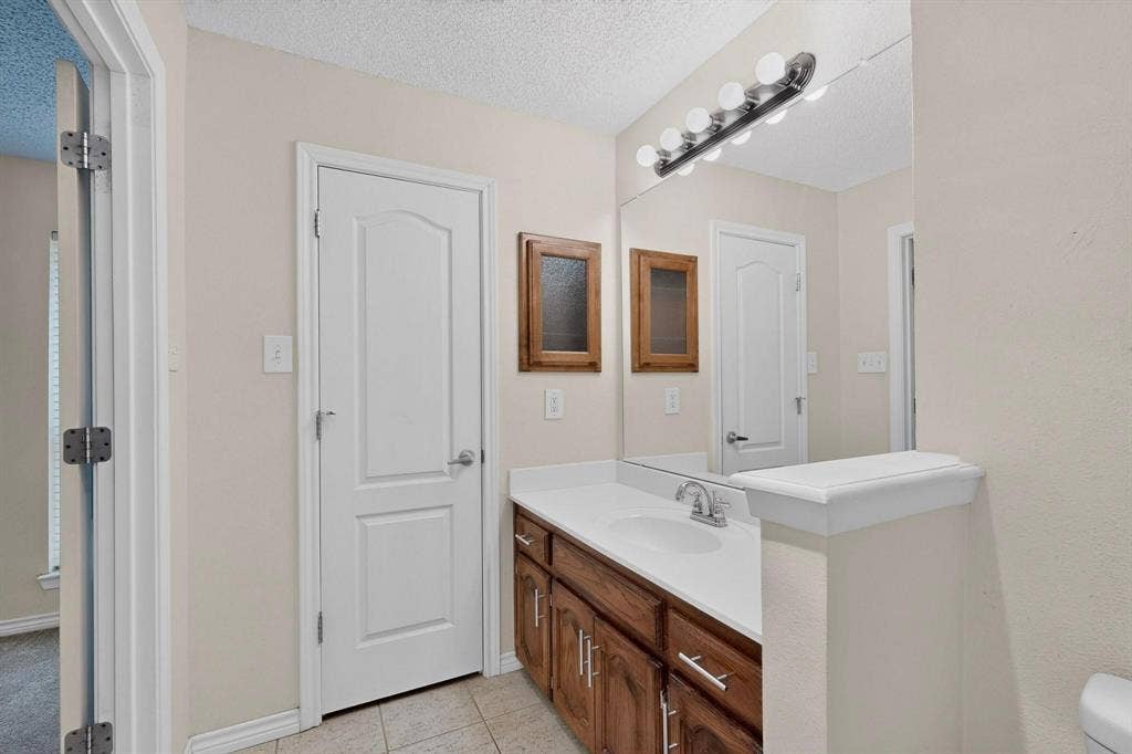 2009 Glencrest Lane, Garland, TX 75040 2009 Glencrest Lane, Garland, TX 75040