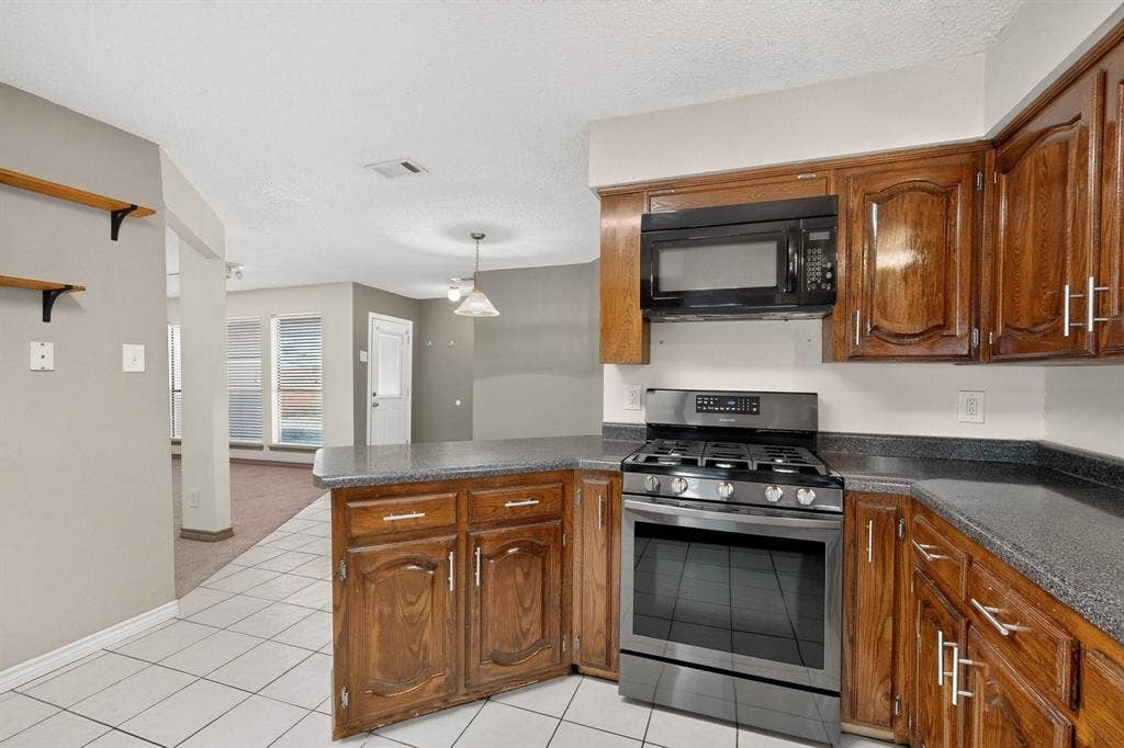 2009 Glencrest Lane, Garland, TX 75040 2009 Glencrest Lane, Garland, TX 75040
