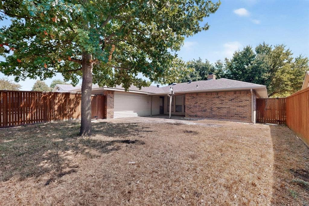 2009 Glencrest Lane, Garland, TX 75040 2009 Glencrest Lane, Garland, TX 75040