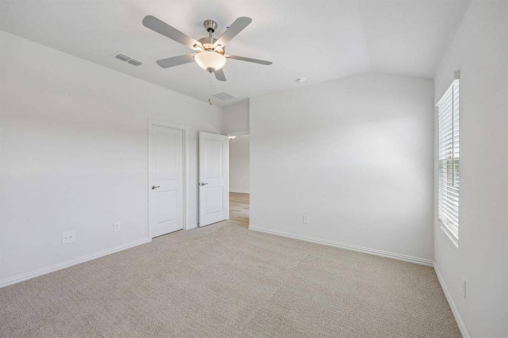 2118 Cottongrass Drive, Sherman, TX 75092 Photo is not of the actual home, but is an inspirational photo of builder’s model home and may depict options, furnishings, and/or decorator features that are not included.