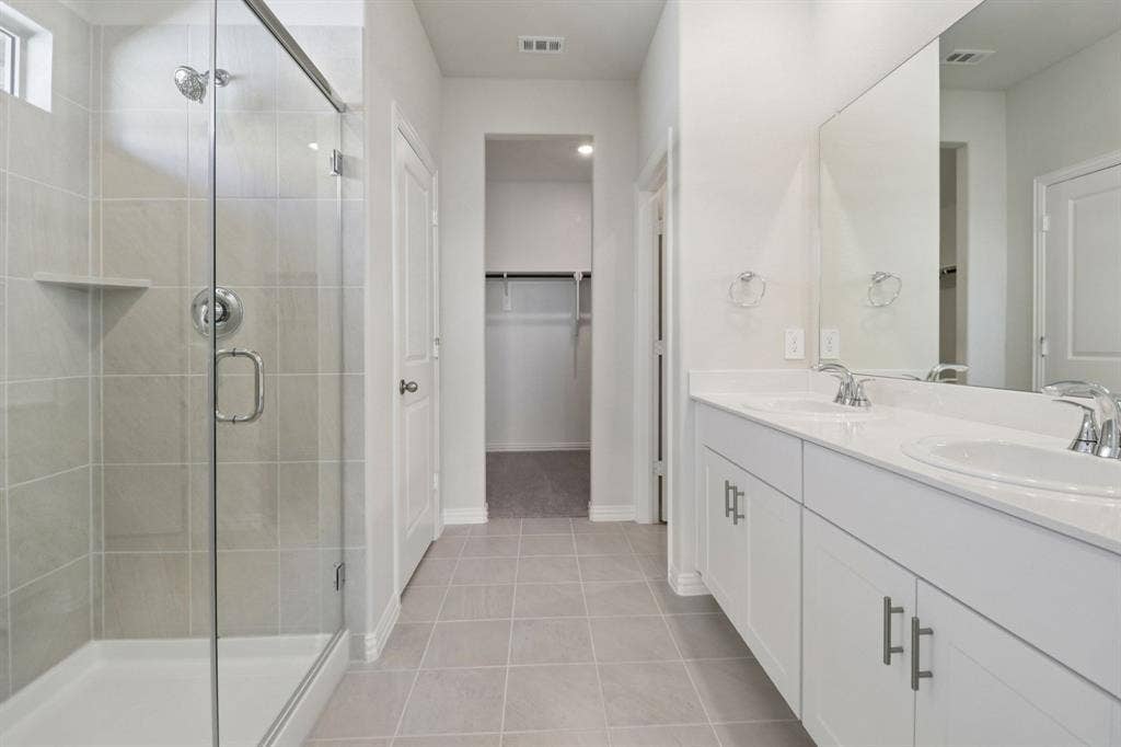 Photo is not of the actual home, but is an inspirational photo of builder’s model home and may depict options, furnishings, and/or decorator features that are not included.