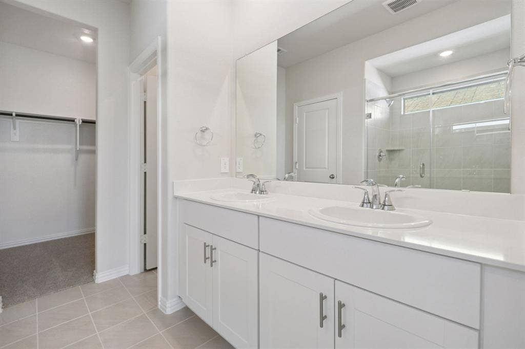 Photo is not of the actual home, but is an inspirational photo of builder’s model home and may depict options, furnishings, and/or decorator features that are not included.
