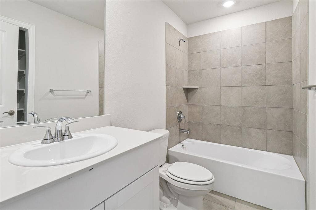 Photo is not of the actual home, but is an inspirational photo of builder’s model home and may depict options, furnishings, and/or decorator features that are not included.