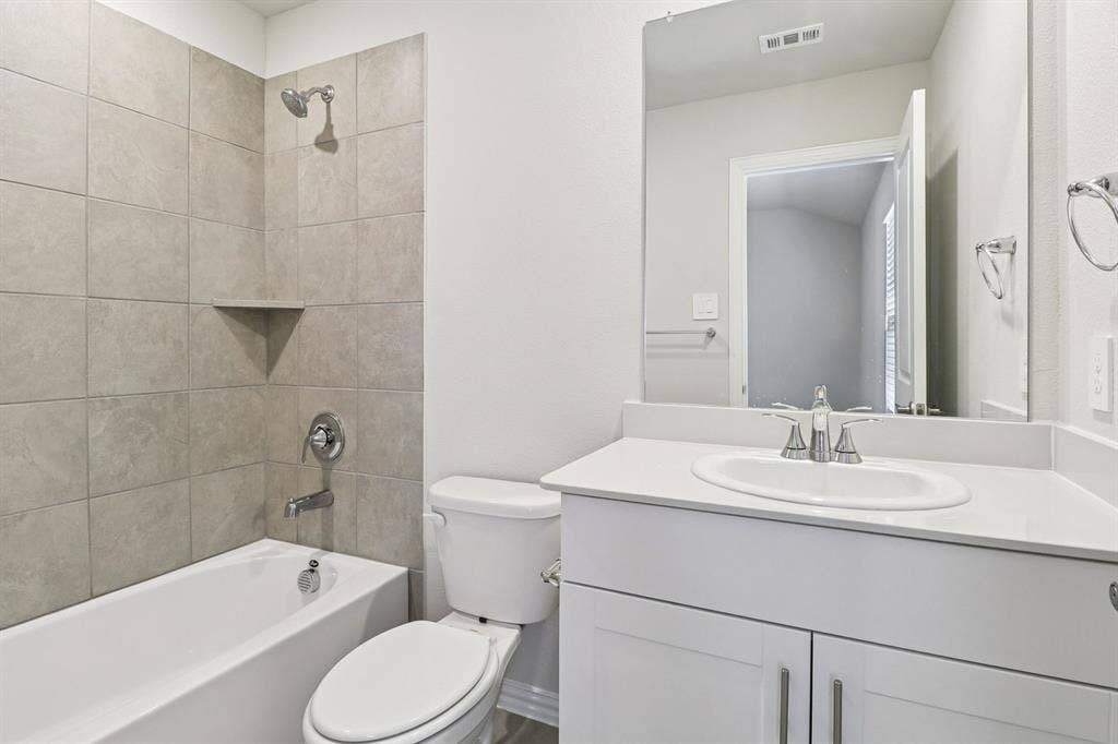 Photo is not of the actual home, but is an inspirational photo of builder’s model home and may depict options, furnishings, and/or decorator features that are not included.