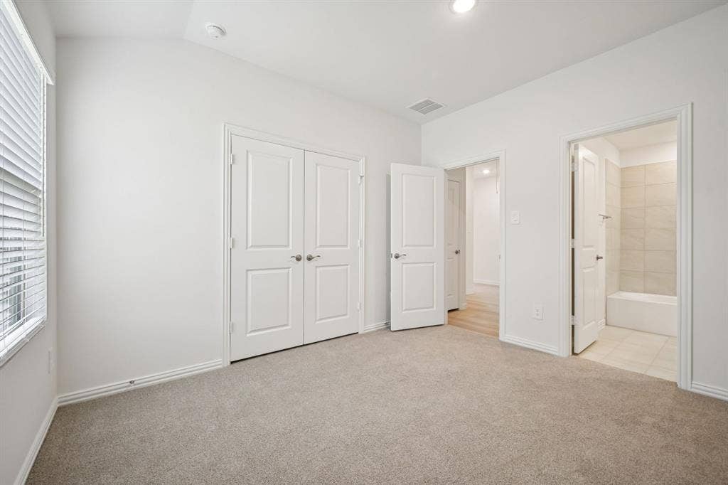 Photo is not of the actual home, but is an inspirational photo of builder’s model home and may depict options, furnishings, and/or decorator features that are not included.