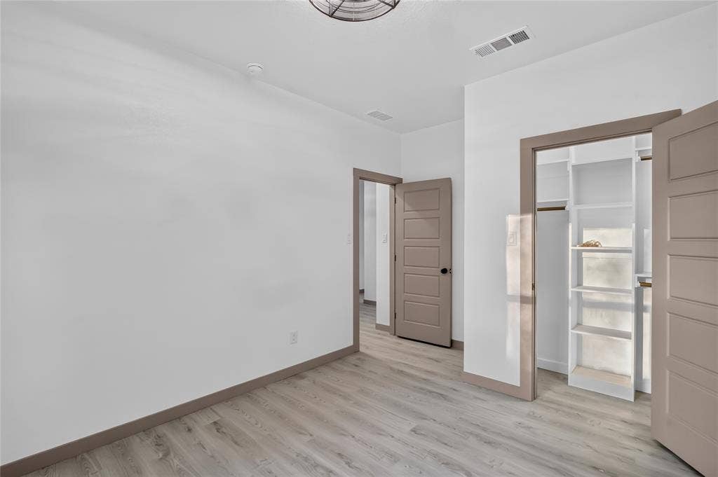 712 E 10th Street, Kemp, TX 75143 712 E 10th Street, Kemp, TX 75143