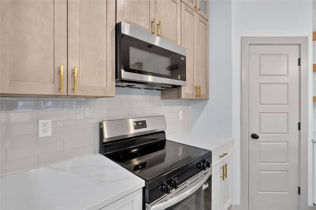 712 E 10th Street, Kemp, TX 75143 712 E 10th Street, Kemp, TX 75143