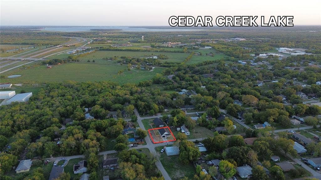 712 E 10th Street, Kemp, TX 75143 712 E 10th Street, Kemp, TX 75143