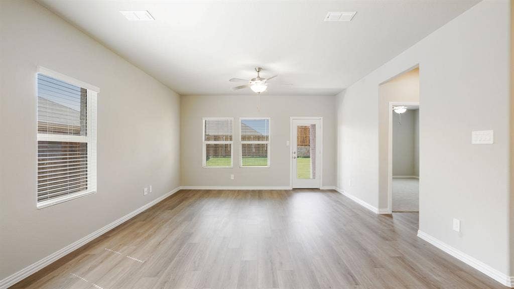 108 Decoursey Drive, Princeton, TX 75071 Photo is not of the actual home, but is an inspirational photo of builder’s model home and may depict options, furnishings, and/or decorator features that are not included.