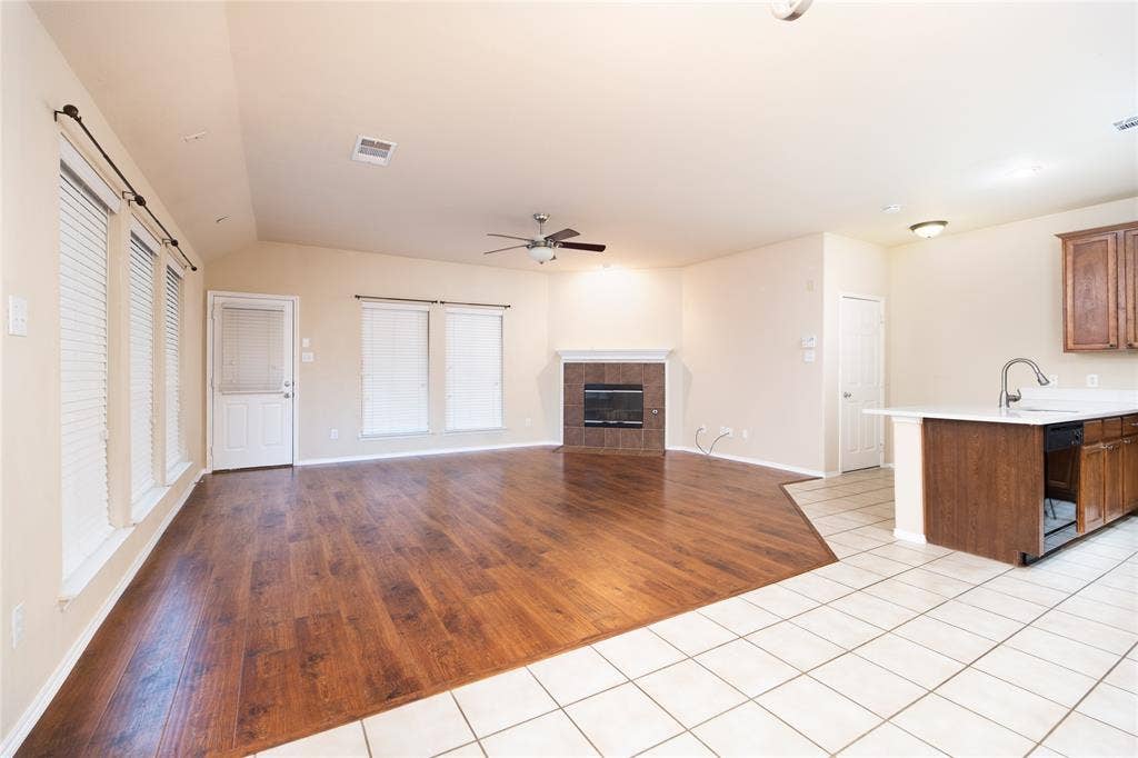 11938 Kingsville Drive, Frisco, TX 75035 11938 Kingsville Drive, Frisco, TX 75035