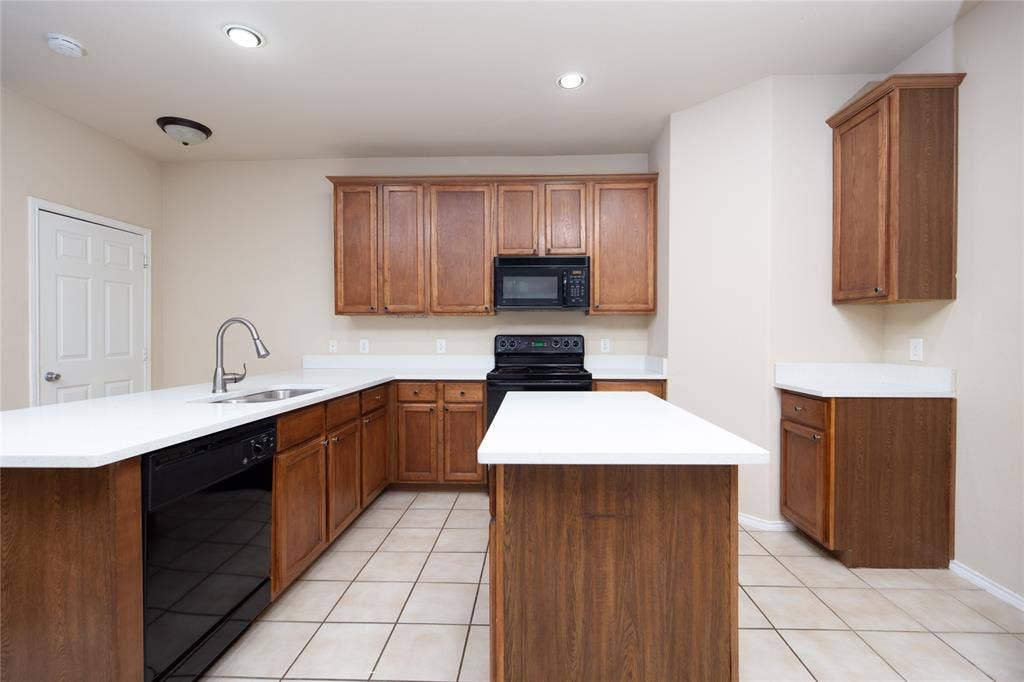 11938 Kingsville Drive, Frisco, TX 75035 11938 Kingsville Drive, Frisco, TX 75035