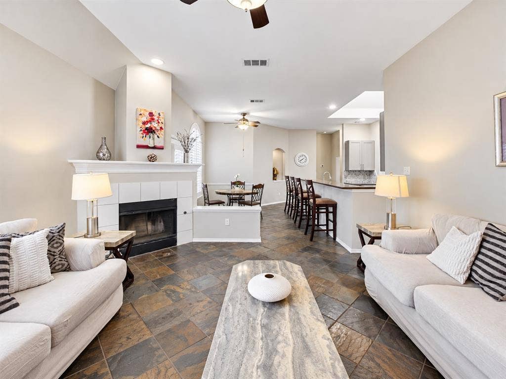 10112 Norman Court, Irving, TX 75063