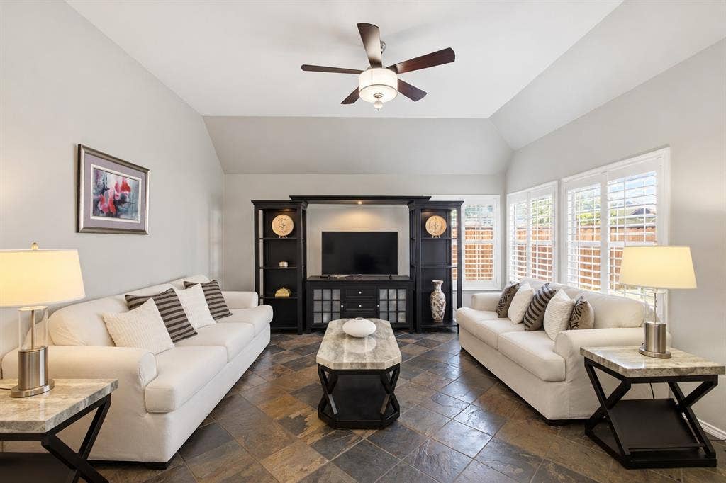 10112 Norman Court, Irving, TX 75063