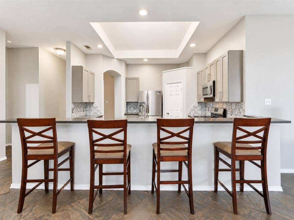 10112 Norman Court, Irving, TX 75063