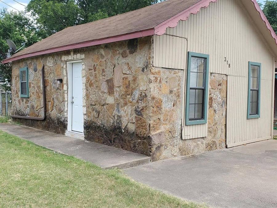 Property photo for 318 Overlook Drive, Midlothian, TX