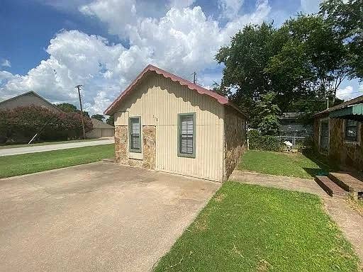 318 Overlook Drive, Midlothian, TX 76065