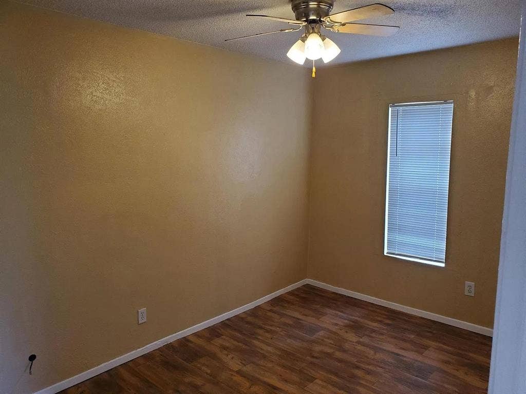 318 Overlook Drive, Midlothian, TX 76065