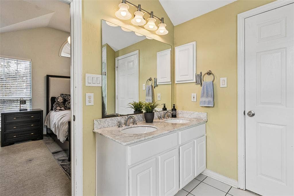 8920 White Pine Lane, Dallas, TX 75238 8920 White Pine Lane, Dallas, TX 75238